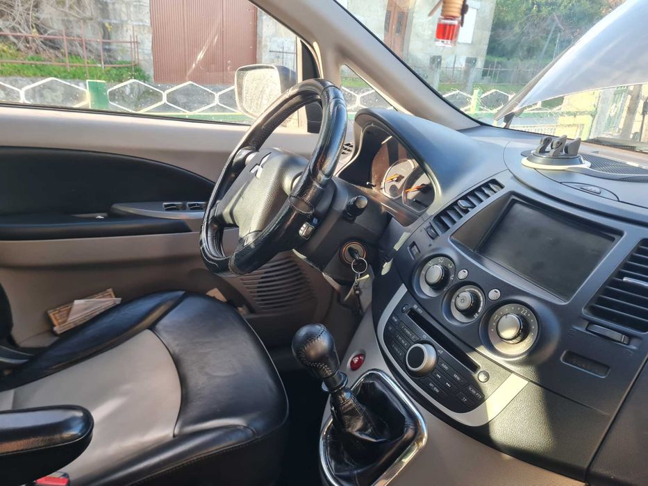 Carrinha Mitsubishi Grandis 2.0 DI-D insport