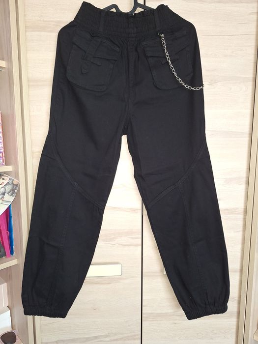 Reserved spodnie rozm.152