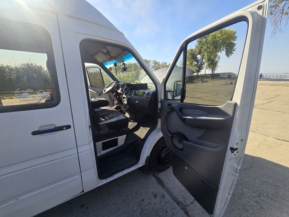 Mercedes sprinter 416 , 2002
В робочому стані
