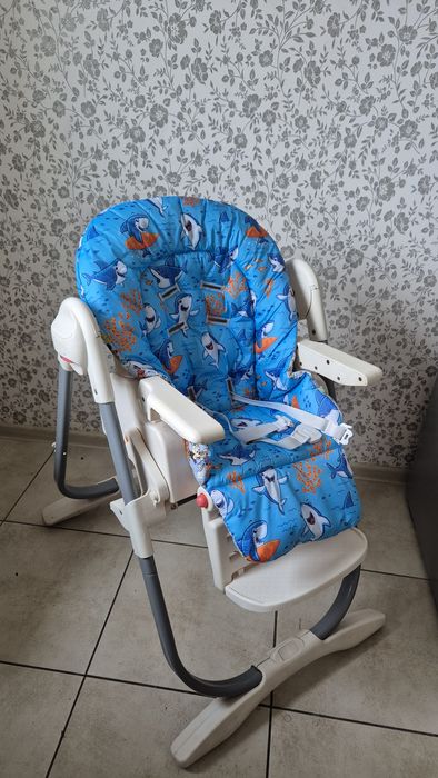 Стілець для годування