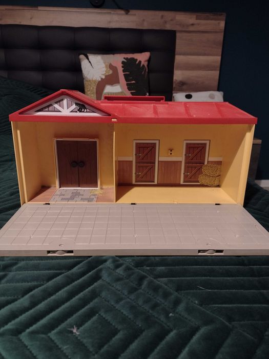 Super cena! 3 domki Playmobil z figurkami/ wyposażeniem