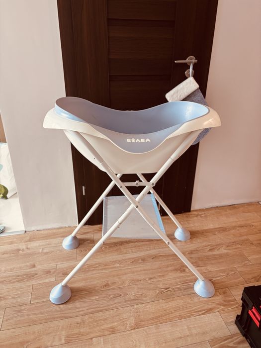 Wanienka na stojaku Beaba , niebieska