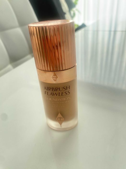 CHARLOTTE TILBURY Airbrush Flawless Foundation 5N Neutral podkład 30ml