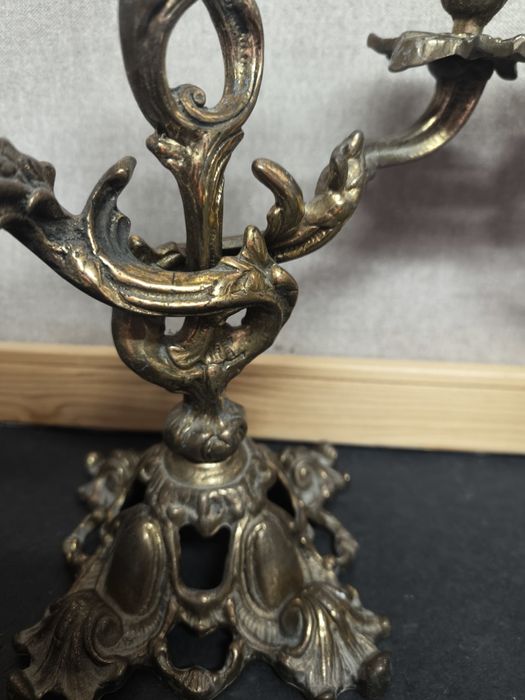 Par de candelabro Dourados e Prateados
Elegantes candelabro de 3 fogos