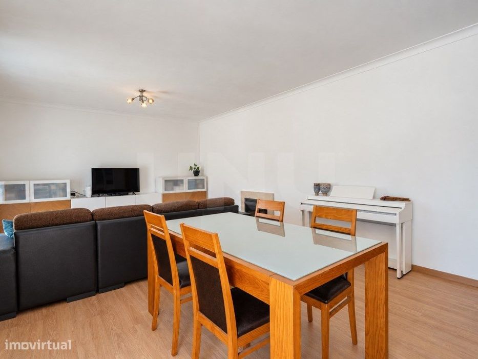 Apartamento T3 junto ao Colégio Rainha D. Leonor, Caldas da Rainha