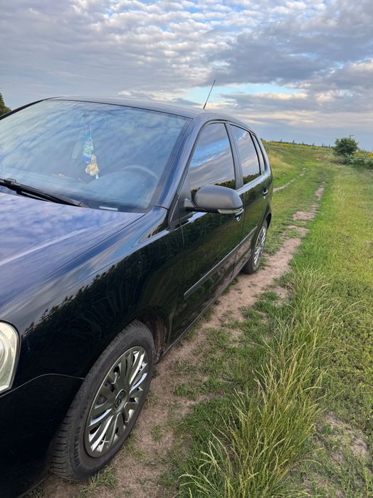 Автомобіль Volkswagen polo