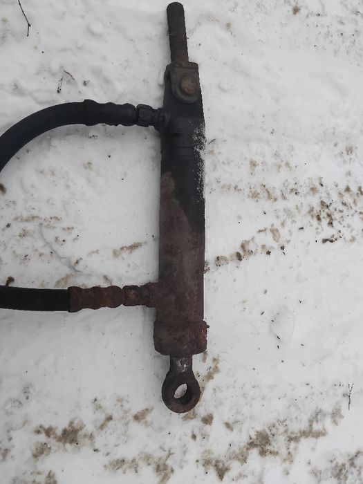 Продам гідроциліндра.