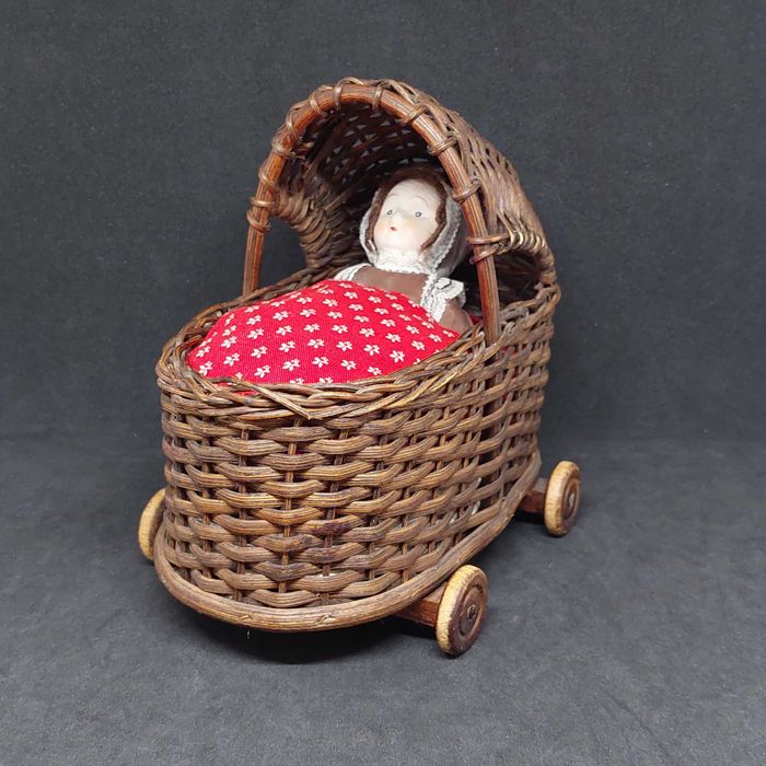 АНТИКВАРИАТ РЕДКАЯ фарфоровая кукла 18 см. ГЕРМАНИЯ кукольная коляска