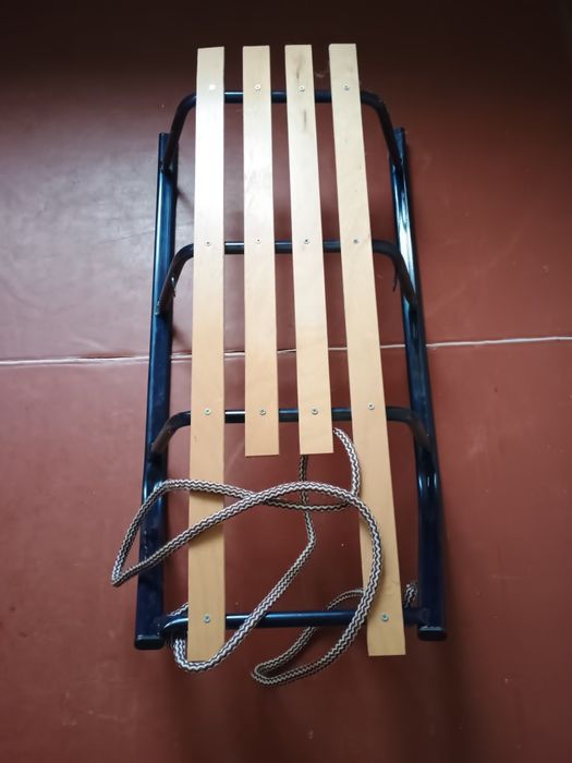 Санки, санчата в гарному стані