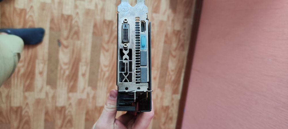 Продам Rx 580 8 Гб XFX
