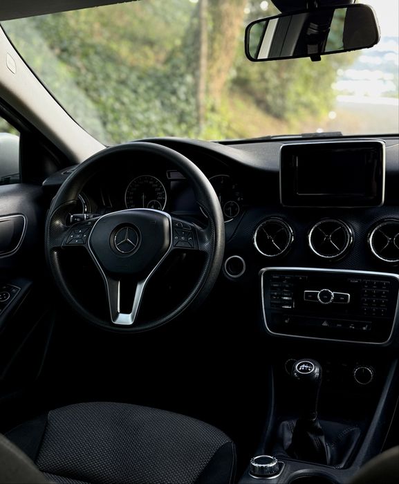 MERCEDES A180d IMACULADO