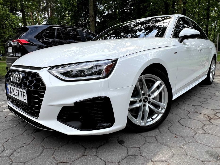 Audi A4 Quattro Premium Plus 2022 s-line