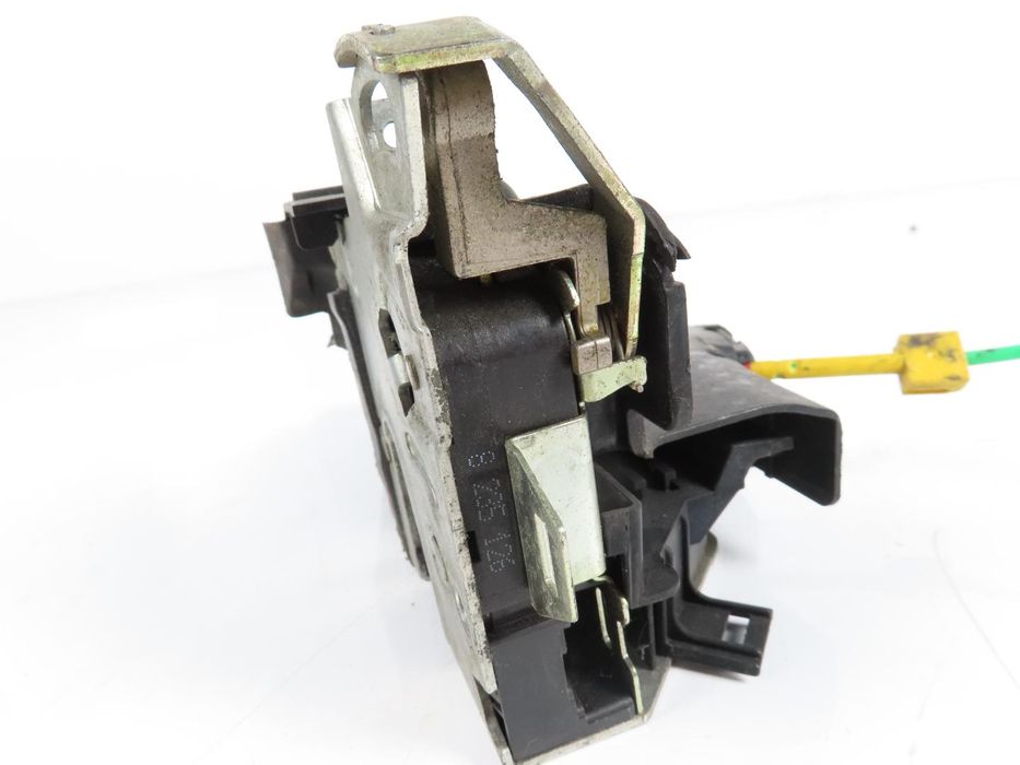 Fecho Da Porta Bmw 5 Ref: 51218235102 / 8235126 1995 - 2004