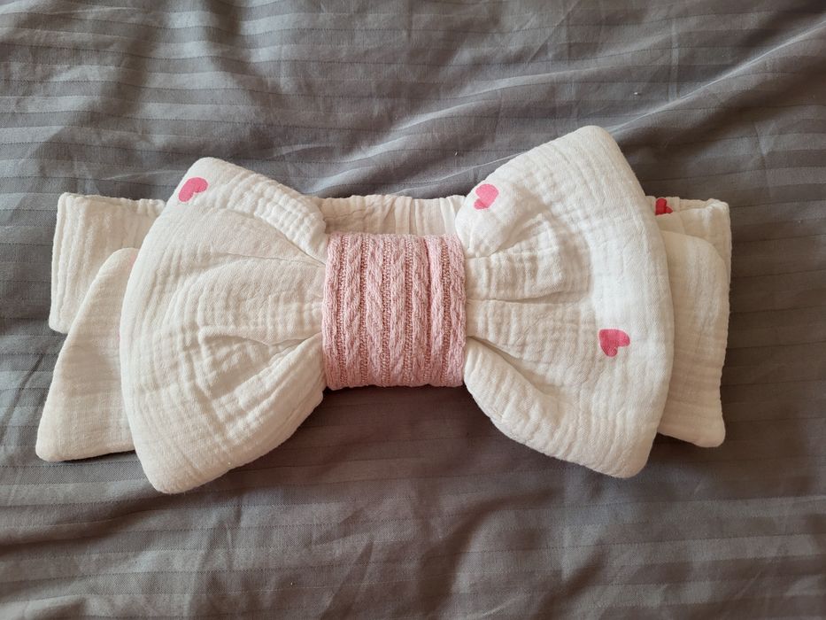 Бант на виписку з мусліну на резинці