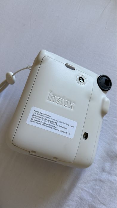 Фотоапарат instax mini 12