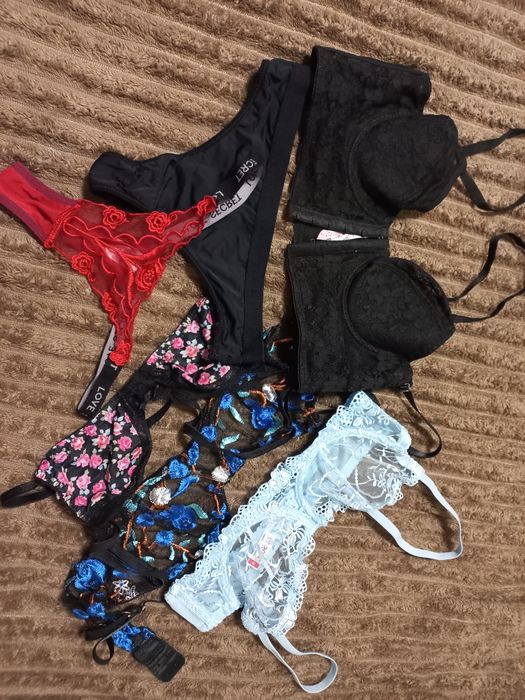 Білизна жіноча лотом