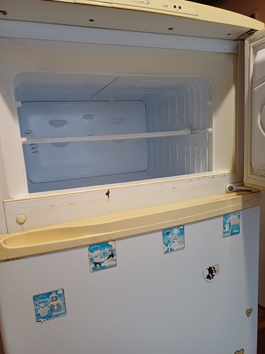 Продам холодильник