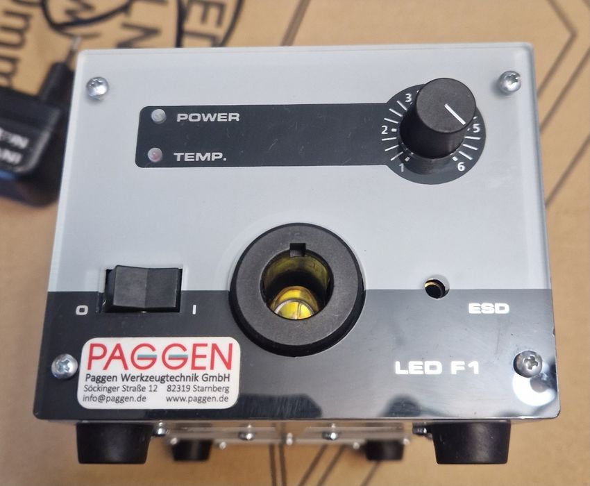 Endoskop że źródłem światła