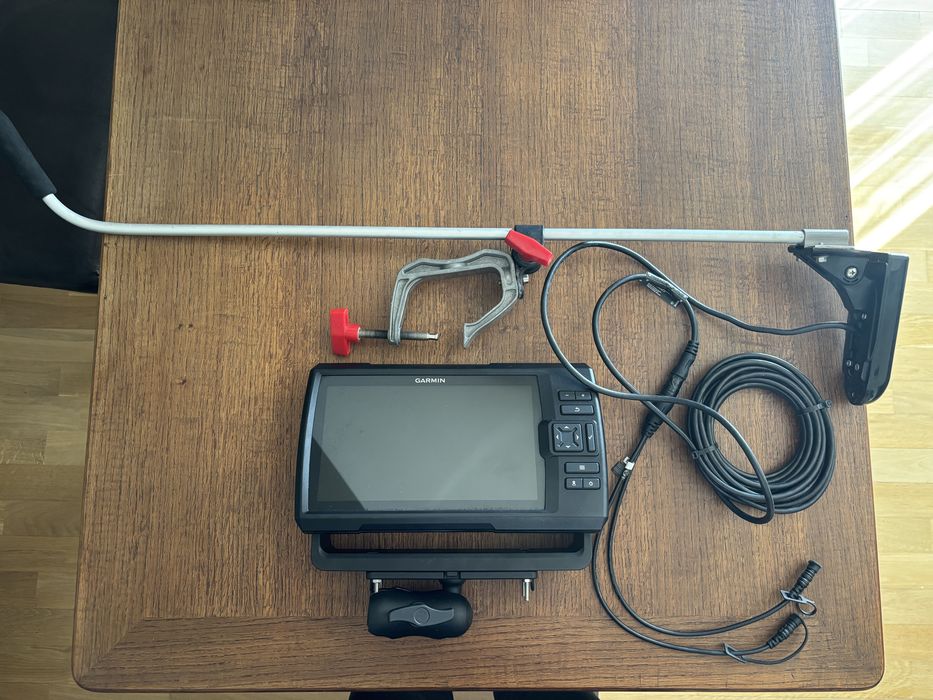 Garmin striker vivid 9sv + gt52hw + sztyca