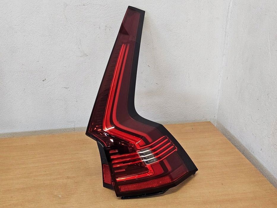lampa tylna prawa volvo v90 v90 cc lift 2021- 32337138