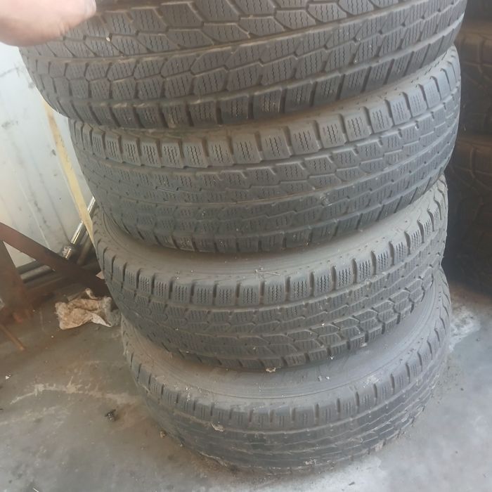 Opony zimowe falken r14 c