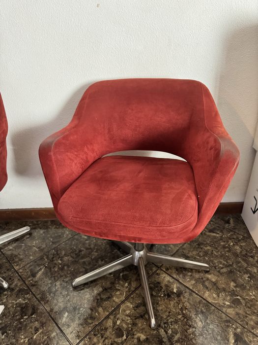 4 Cadeirões Vintage Anos 70 – Giratórias – Veludo Vermelho