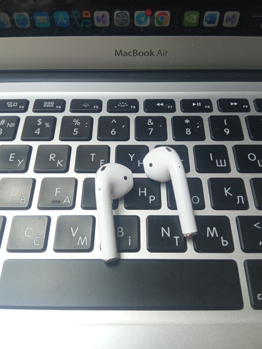 Лівий навушник Apple AirPods 2