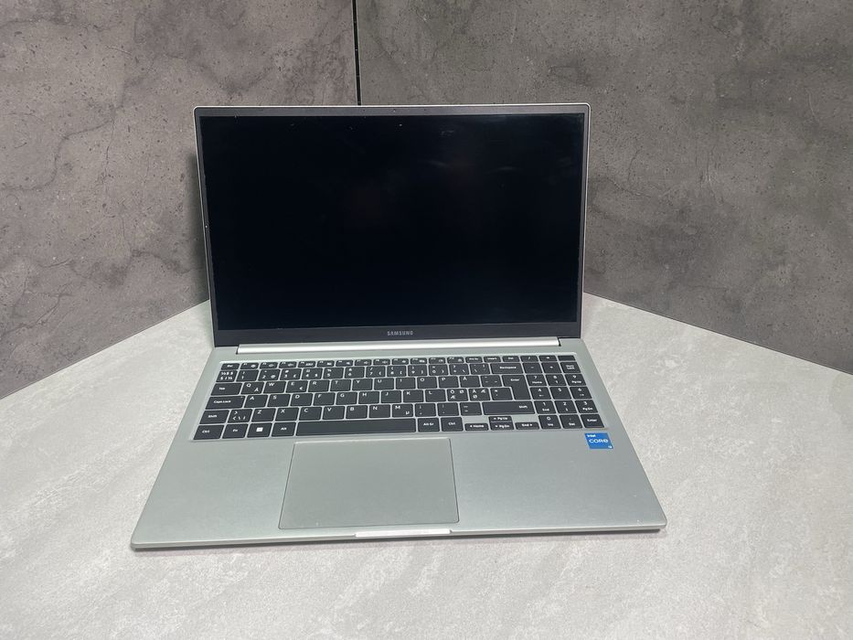 Ноутбук Samsung NP750XED-KC1SE 15.6" на відновлення! N3008