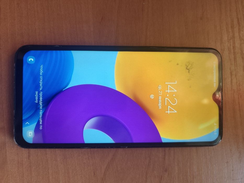 Продам Samsung Galaxy A10S в хорошем состоянии