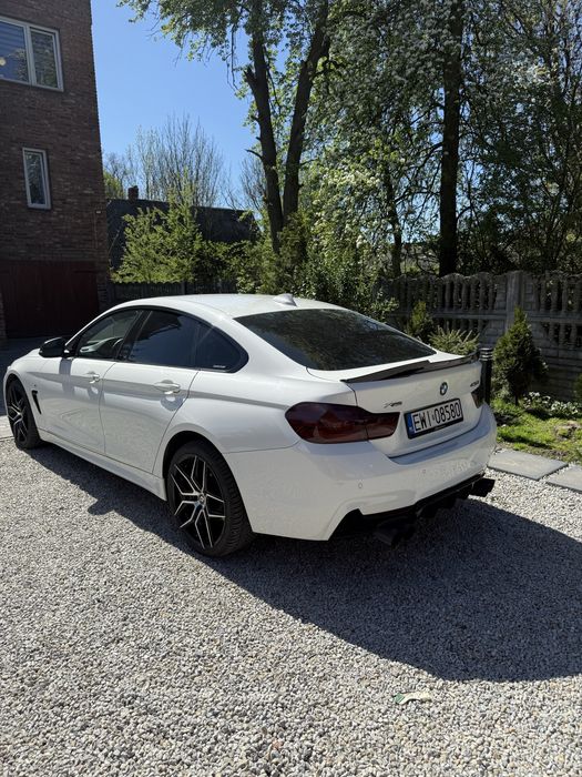 BMW  Seria 4  Mpakiet