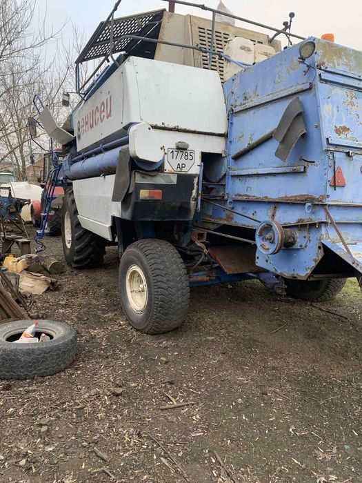 Продам комбайн Єнісей