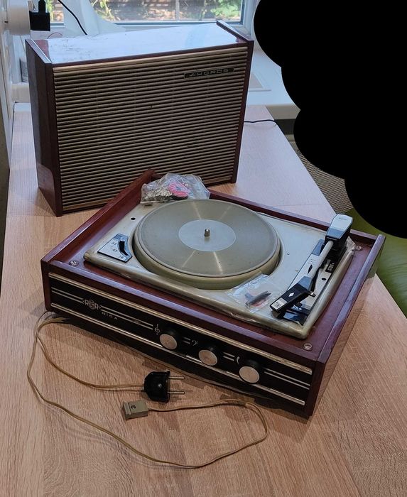 виниловый проигрыватель Riga