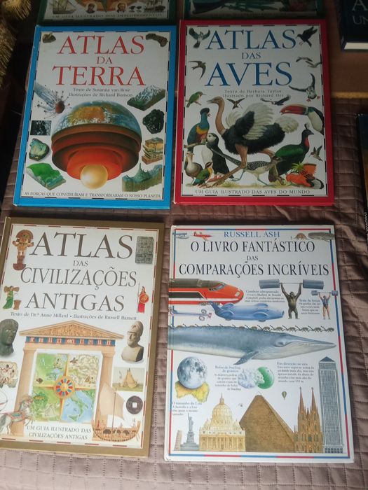 Livros vários atlas e o universal