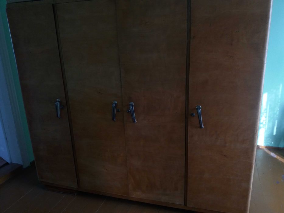 Stara szafa z czasów PRl-u staroć antyk