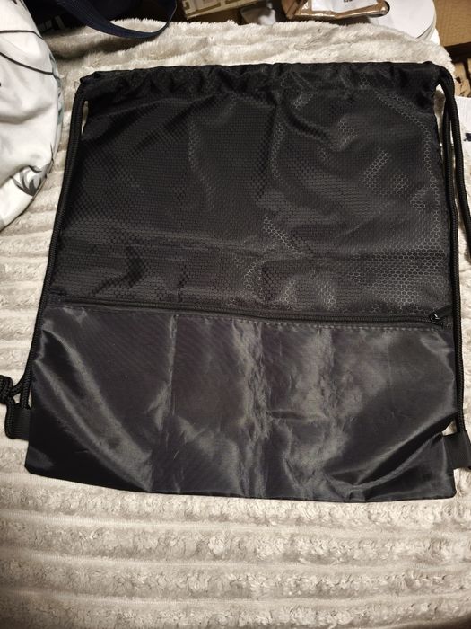 Mochila com cordão para ginástica, escola e natação, ideal para crianças e adultos.