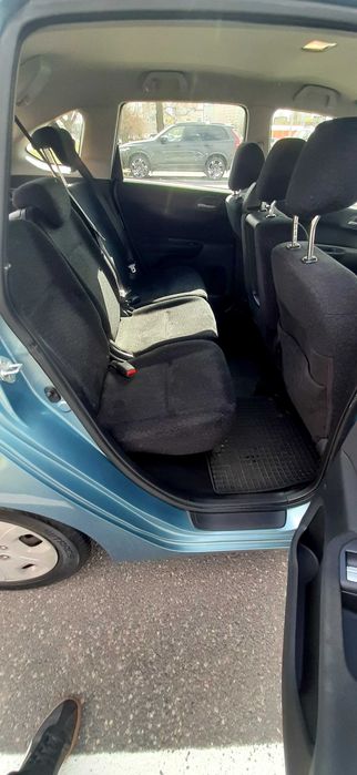 Samochód  Honda FRV