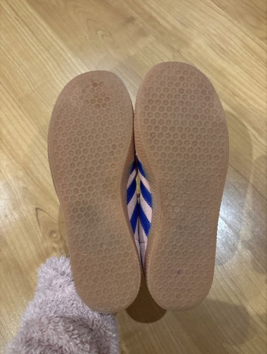 Ténis adidas cor de rosa