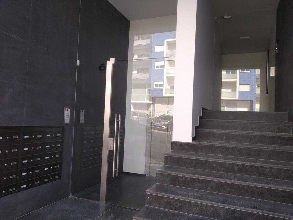 Apartamento T1 pronto a habitar