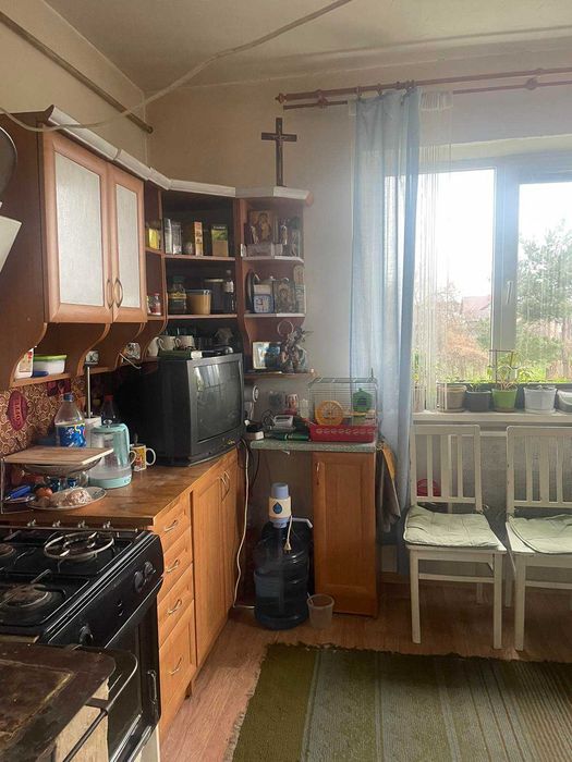 Житловий будинок та земельна ділянка 10 сот., м. Жовква