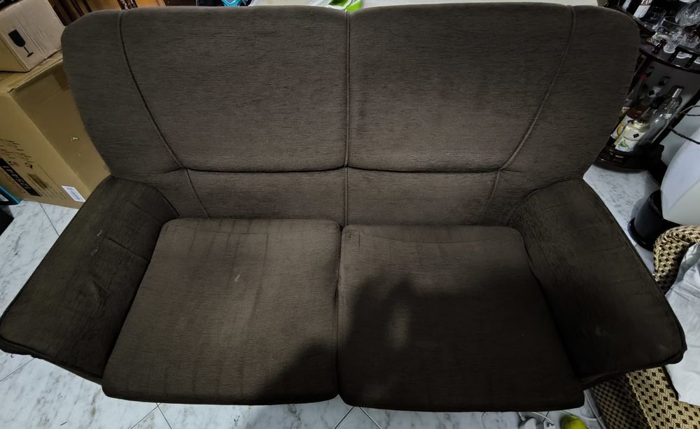 Dou sofá a quem vier buscar zona de gaia