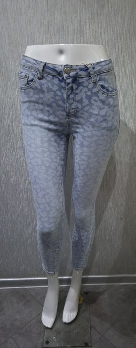 Spodnie rurki jasne jeansowe panterka S