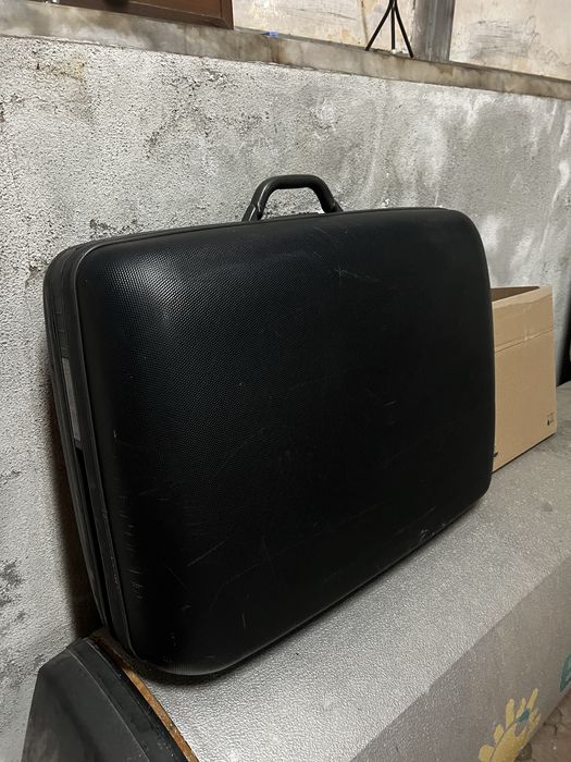 Mala de Viagem Rígida Samsonite com Segredo (62x49 cm) – Preta