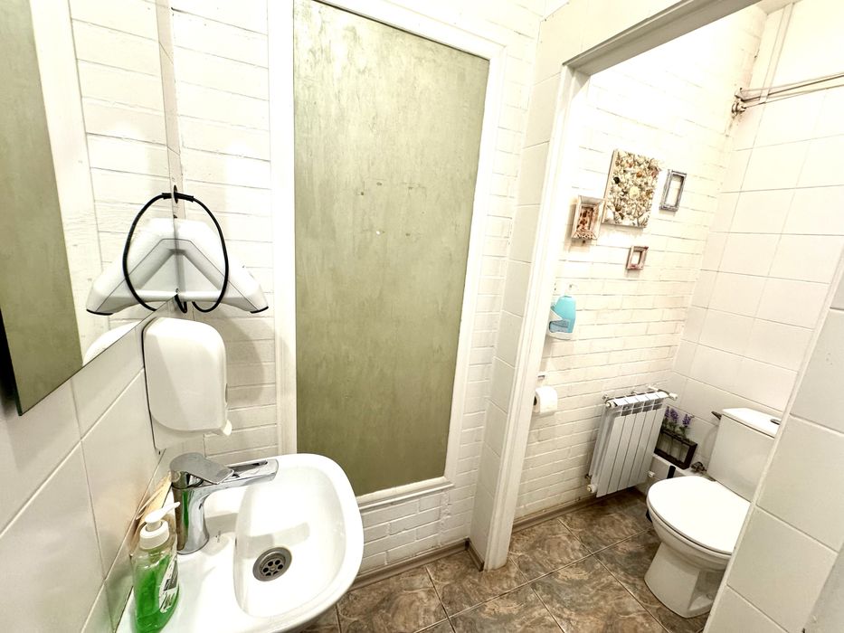 Продам приміщення салон краси, центр міста, 95 квартал, 78 м.кв