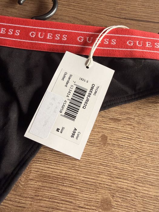 Guess majtki bielizna z napisem r M stringi z wieszaczkiem czarne