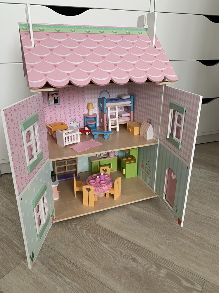 Le toy van sweetheart cheap cottage