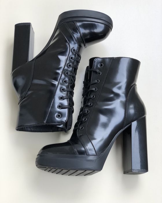 Ботинки кожаные 38