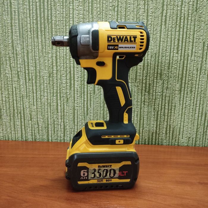 Гайковерта DeWalt 18-20вольт