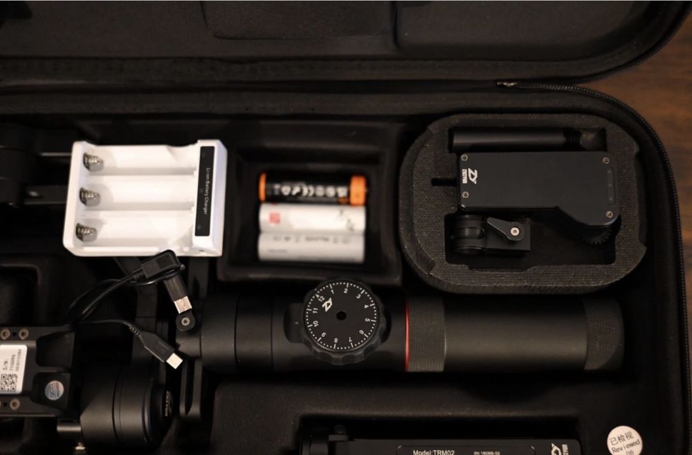 Zhiyun Crane 2 Gimbal Set +  Follow Focus Motor