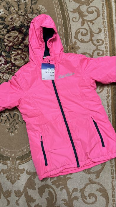 Зимняя куртка на девочку