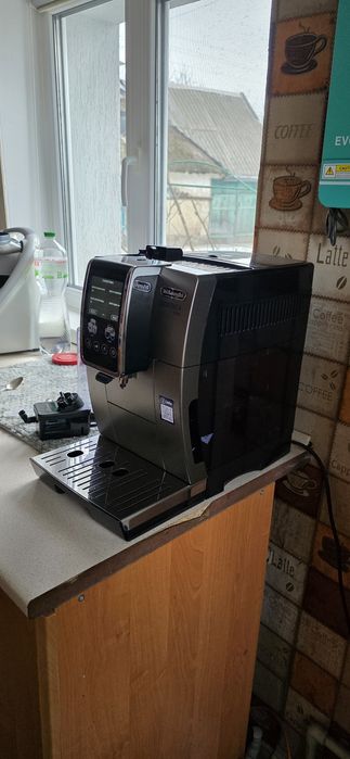 Кофемашина DeLonghi Dynamica Plus. Пробег ВСЕГО 198 чашек! Состояние 1
